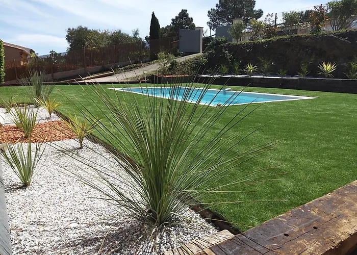 Valmer Vue Panoramique Avec Piscine
